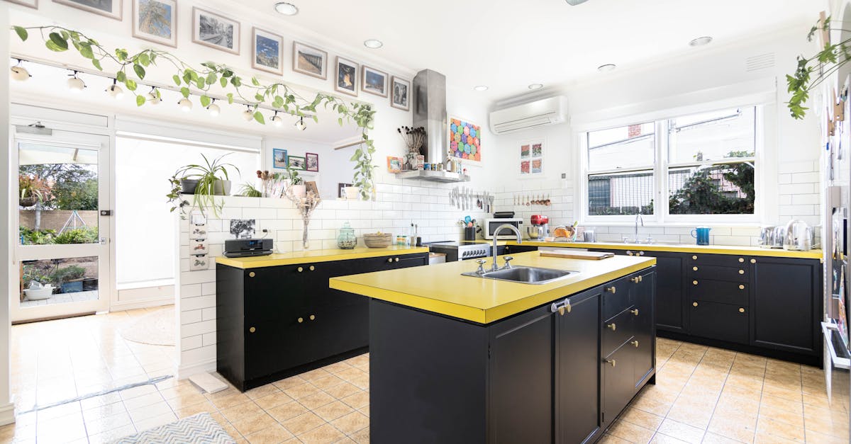 Contemporary Takes on Butter Chicken in Melbourne's Indian Restaurants