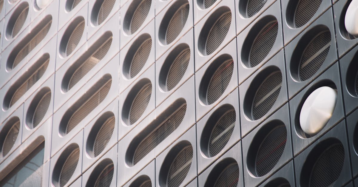 Enhancing the Senses Through Aroma and Decor in Modern Indian Restaurants